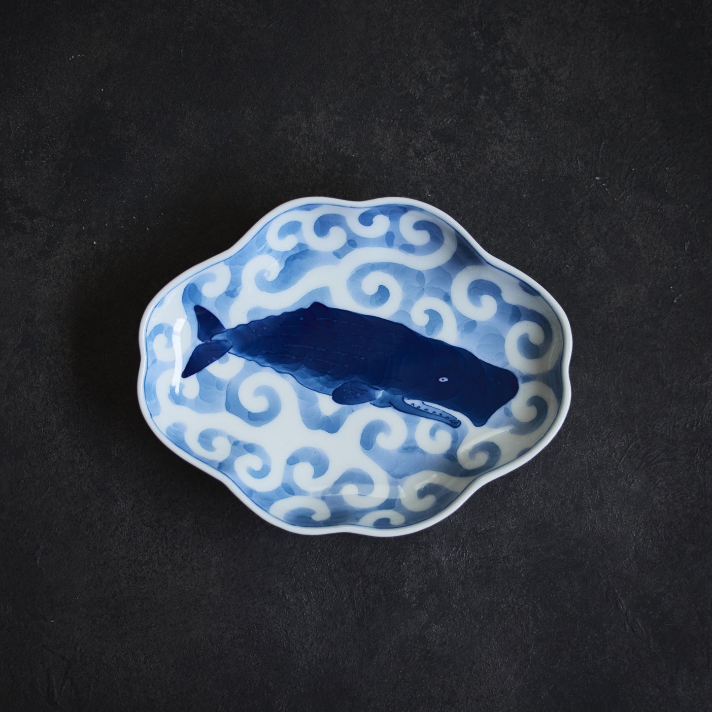 Mokko-shaped Plate – Sperm Whale with Waves